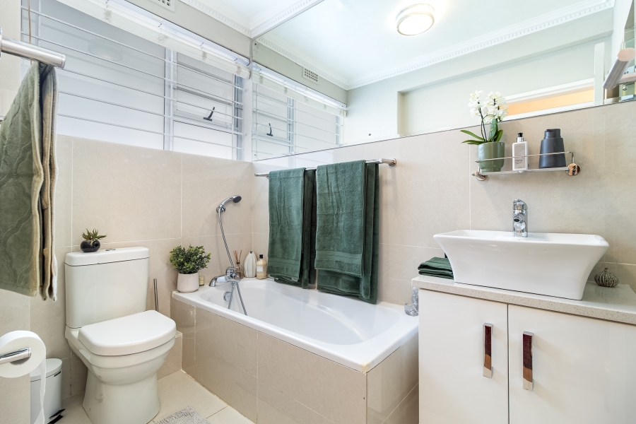 2 Bedroom Property for Sale in Mouille Point Western Cape